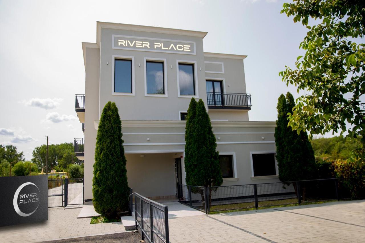 River Place Pitesti Exterior photo