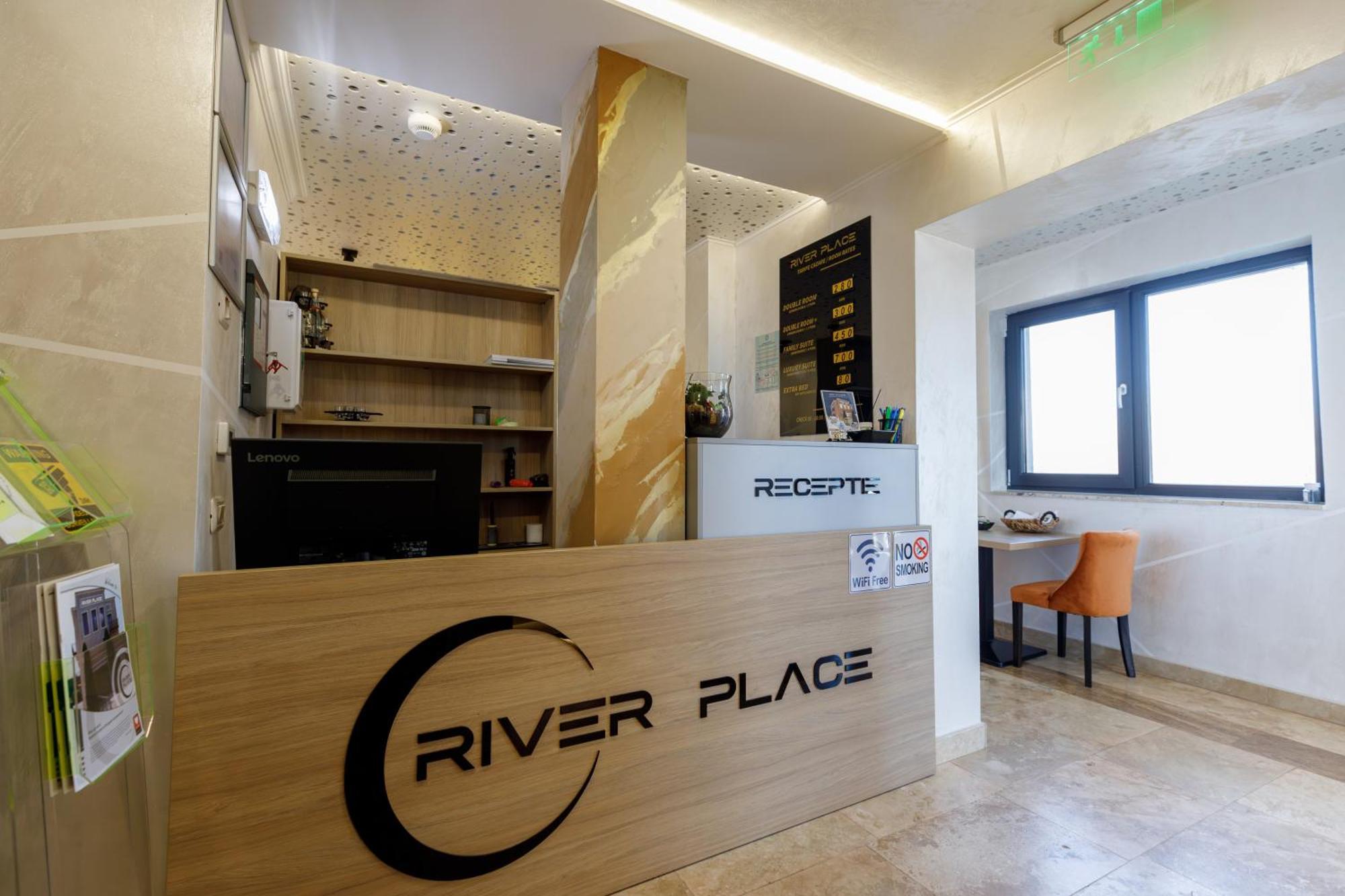 River Place Pitesti Exterior photo