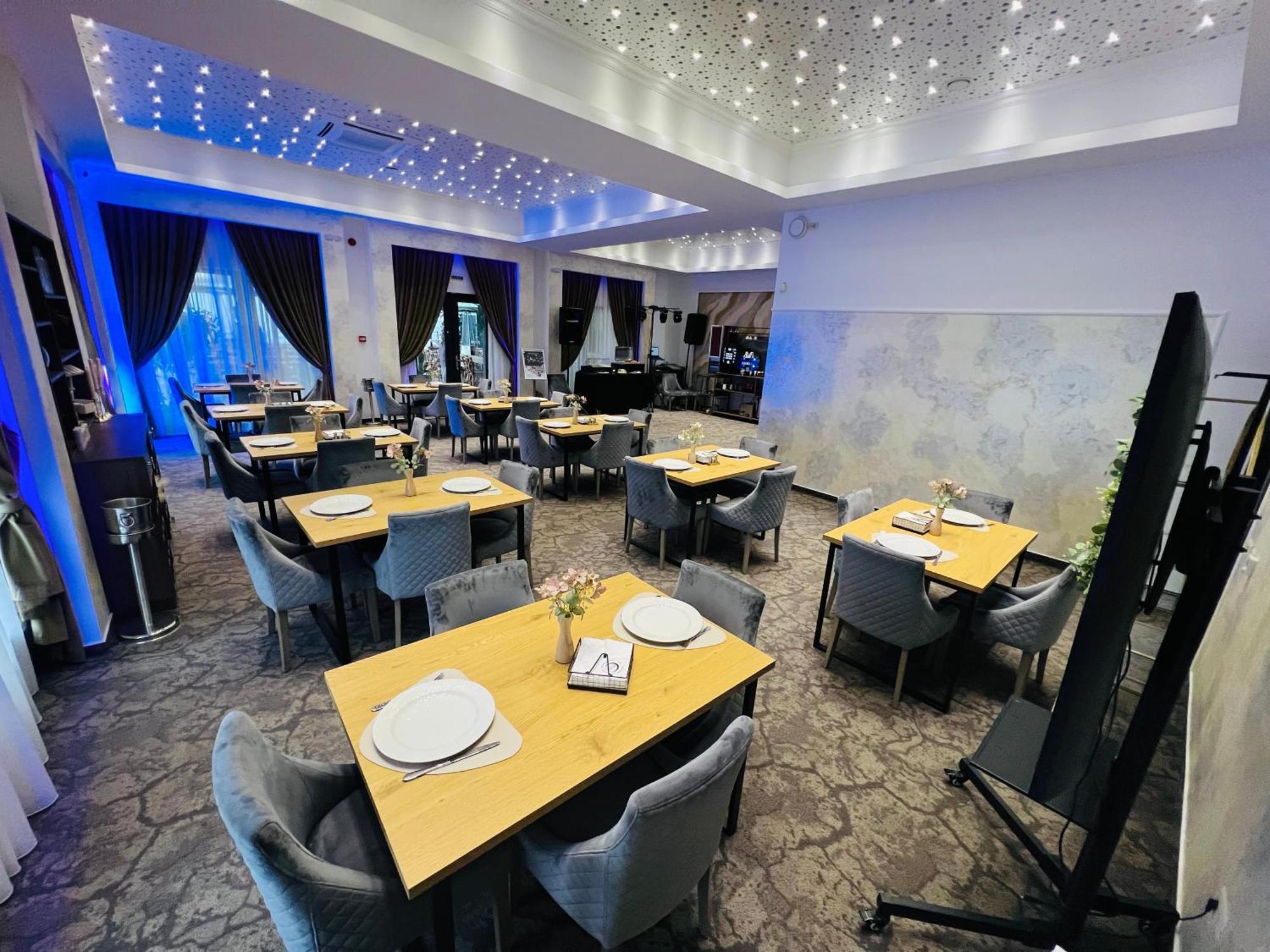 River Place Pitesti Exterior photo